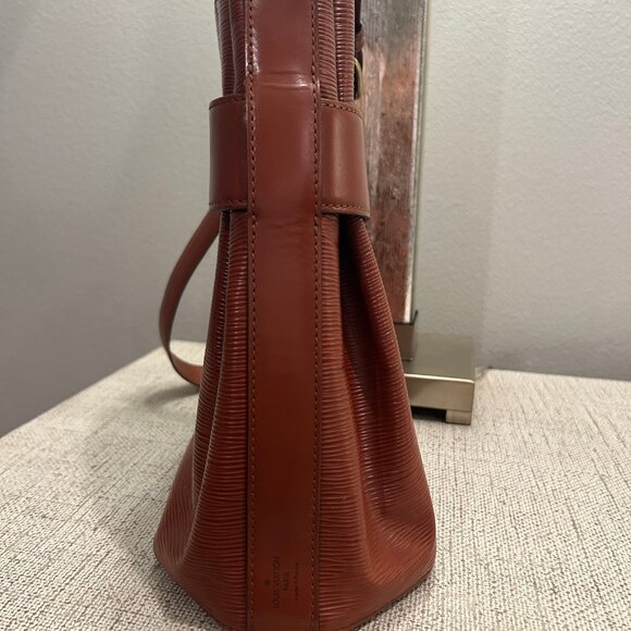 Louis Vuitton Epi Sac D'Epaule Kenyan Fawn - Picture 4 of 12